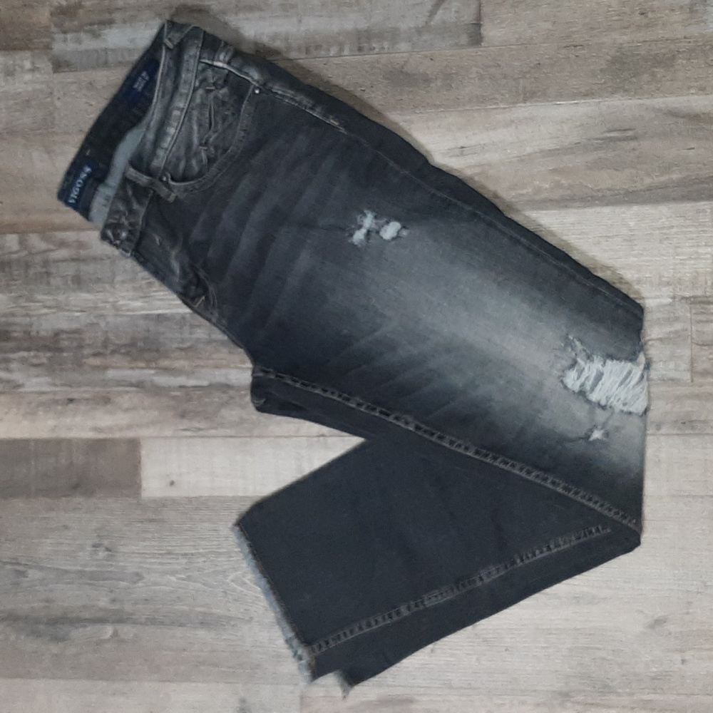 Vigoss Thompson The Tomboy Distressed Ankle jeans
